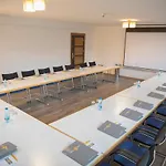 Hausen Frankfurt מלון אוברטשאוסן