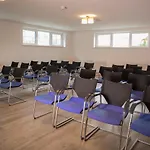 Hausen Frankfurt 4*