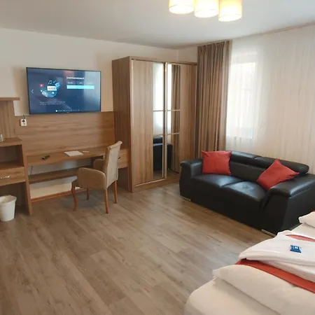 酒店 Hausen Frankfurt 4*