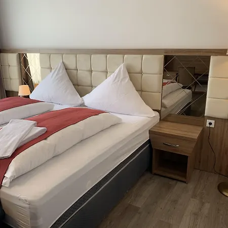 Szálloda Hausen Frankfurt 4*