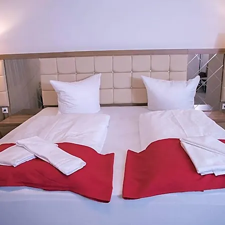 Hausen Frankfurt 4*