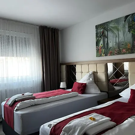 Hotel Hausen Frankfurt 4*
