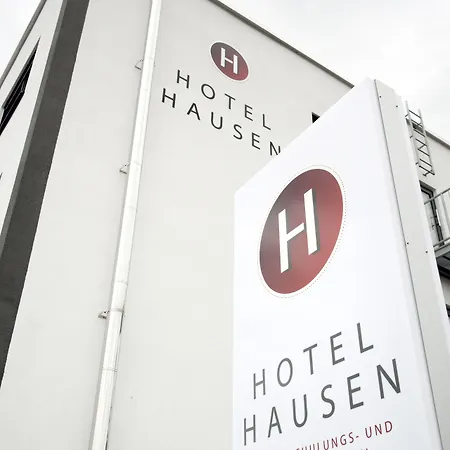 Hausen Frankfurt 4*