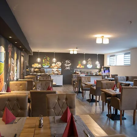 Hausen Frankfurt 4* 奥博茨豪森