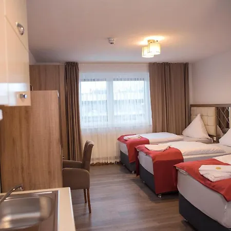 Hausen Frankfurt 4*