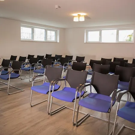 Hausen Frankfurt 4*