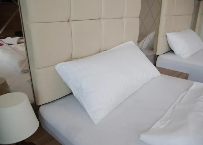 Hausen Frankfurt Szálloda 4*