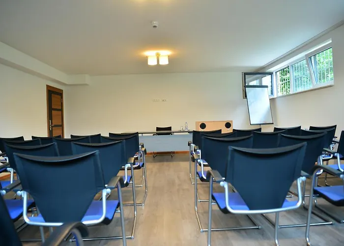 Hausen Frankfurt 4* Obertshausen