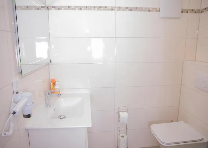 Hausen Frankfurt Szálloda 4*