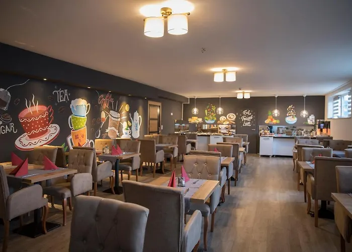 Hausen Frankfurt Szálloda 4*